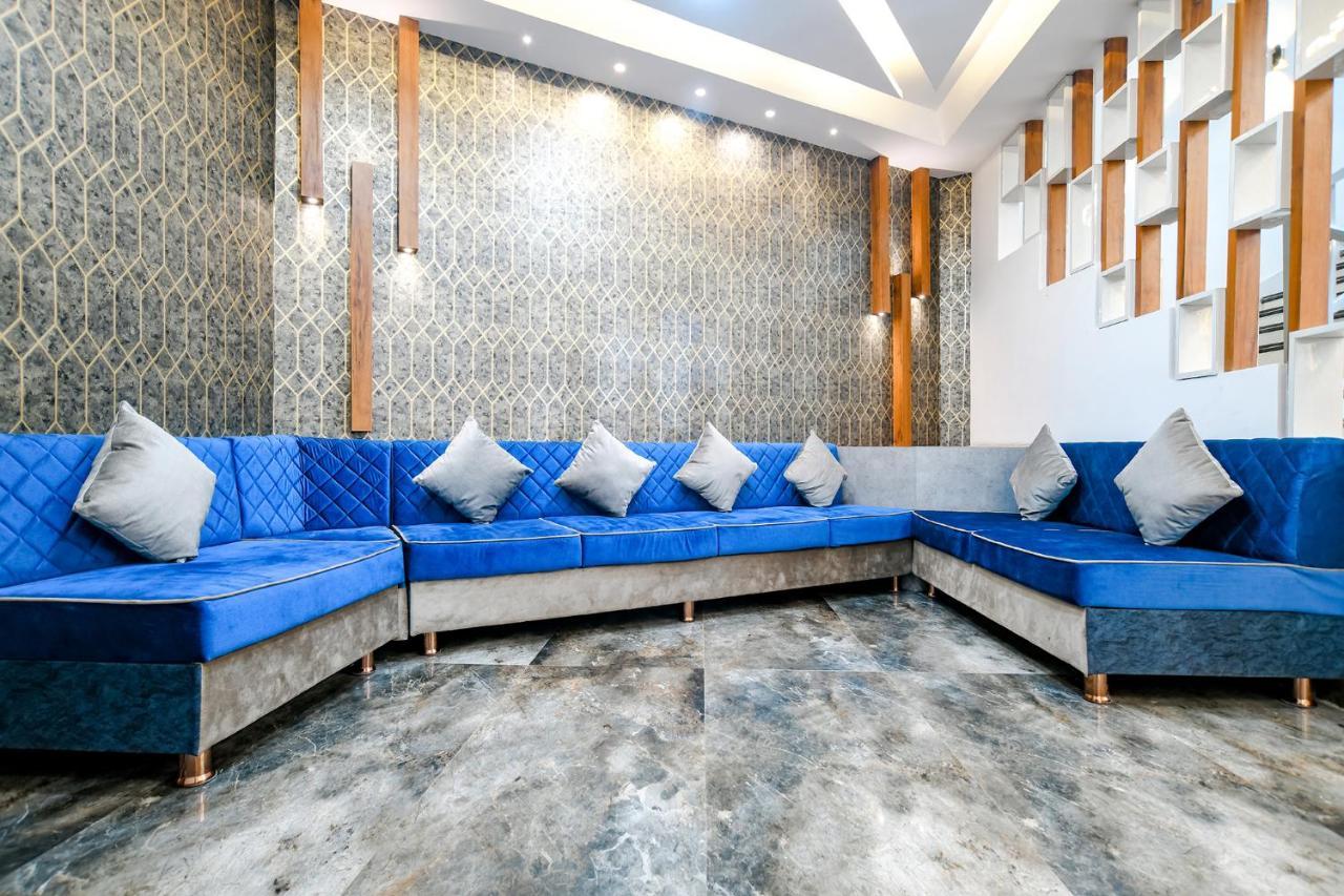 Fabhotel Stay Well Индаур Экстерьер фото