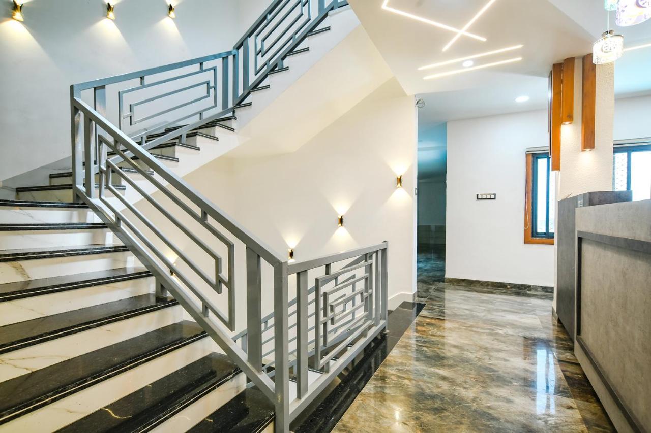 Fabhotel Stay Well Индаур Экстерьер фото